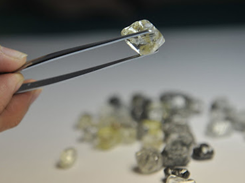 鋸引き工具に対するダイヤモンドの粒子サイズの影響